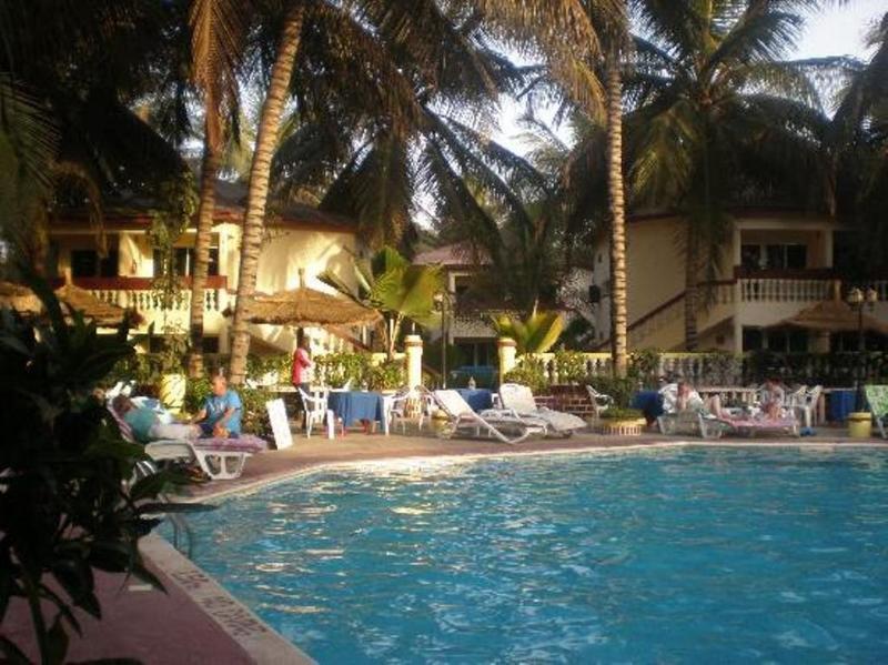 Bungalow Beach Hotel Serrekunda Eksteriør bilde