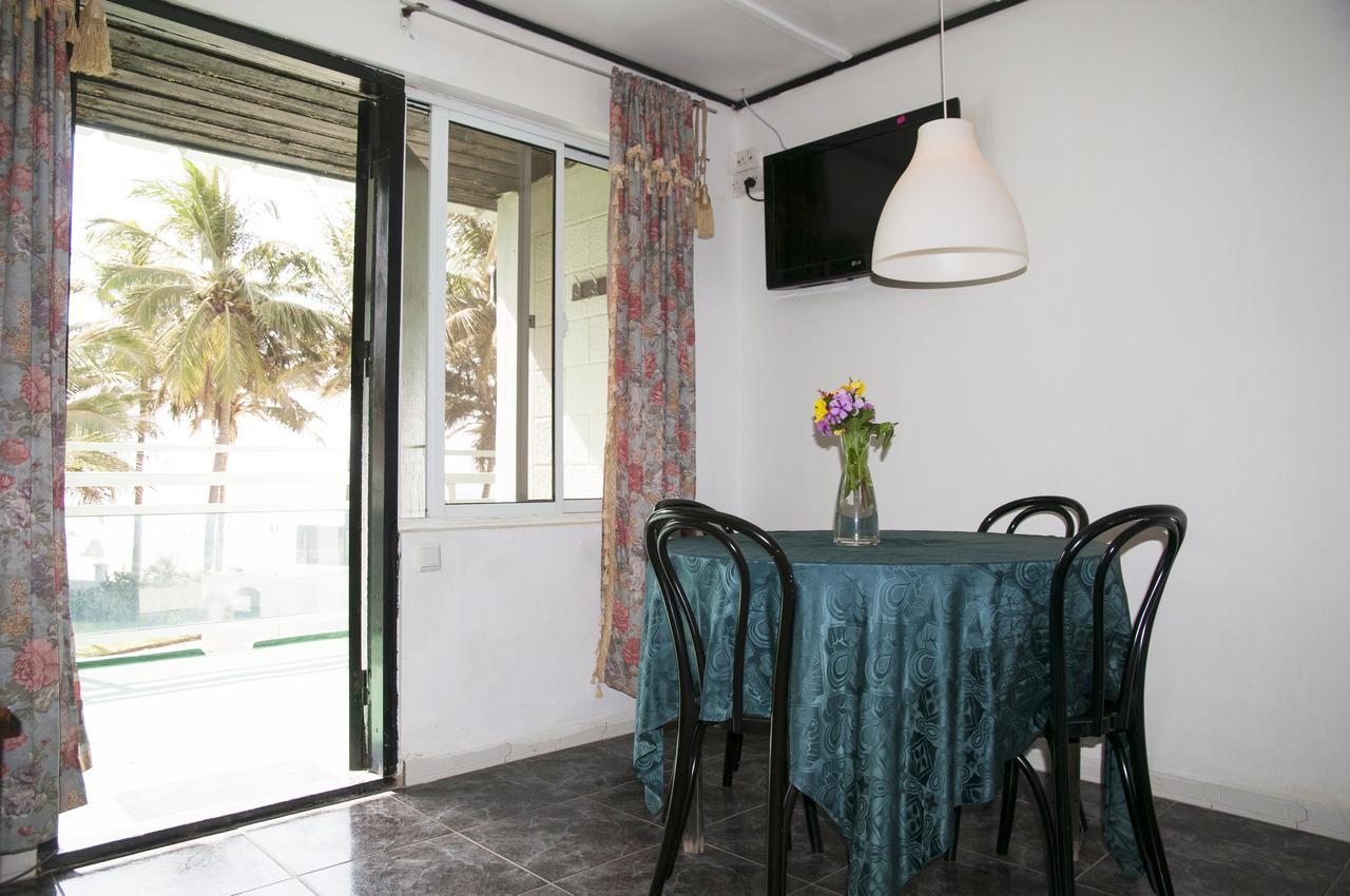 Bungalow Beach Hotel Serrekunda Eksteriør bilde
