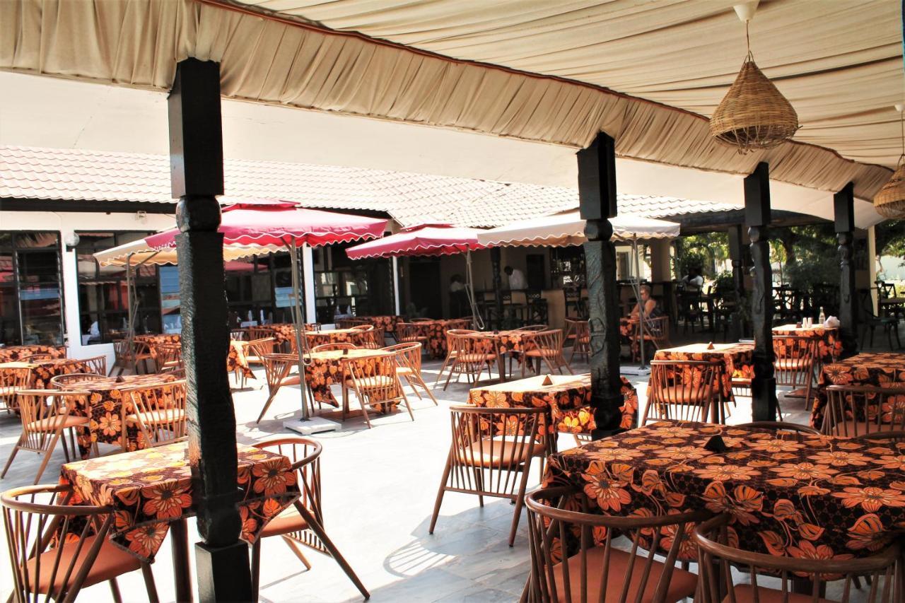 Bungalow Beach Hotel Serrekunda Eksteriør bilde